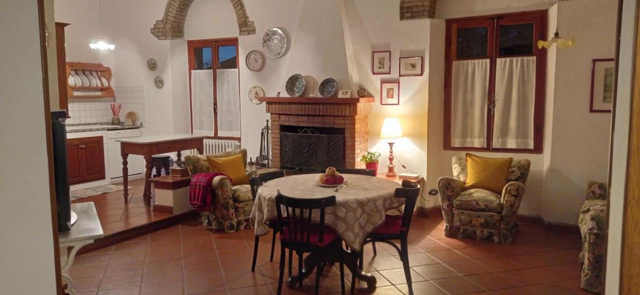 Casa Bartolacci Charme In Bivigliano ภายนอก รูปภาพ